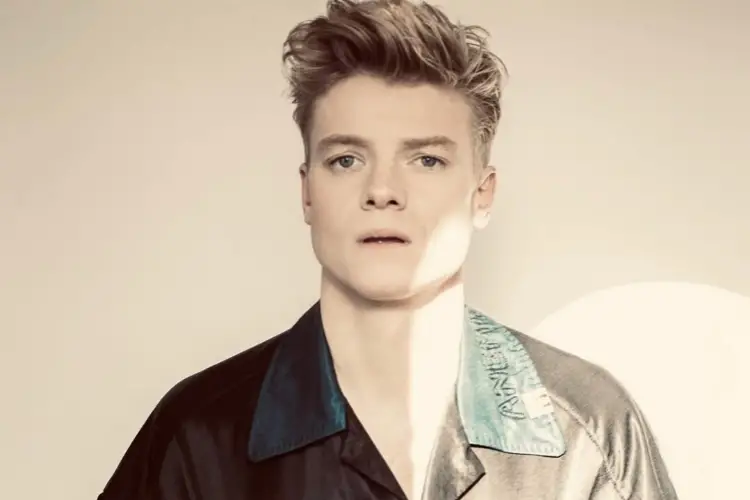 Tom Rhys Harries
