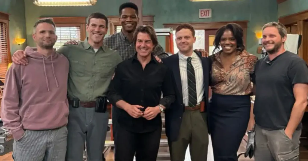 Tom Cruise visits 'NCIS: Origins' set.