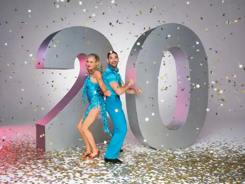 Elaine Hendrix and Alan Bersten