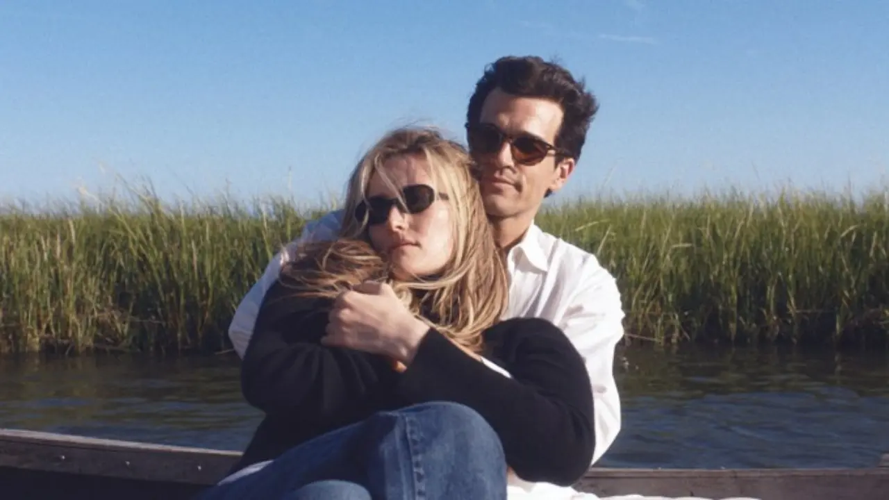 Sarah Pidgeon as Carolyn Bessette, Paul Anthony Kelly as John F. Kennedy Jr. in 'Love Story' episode five.