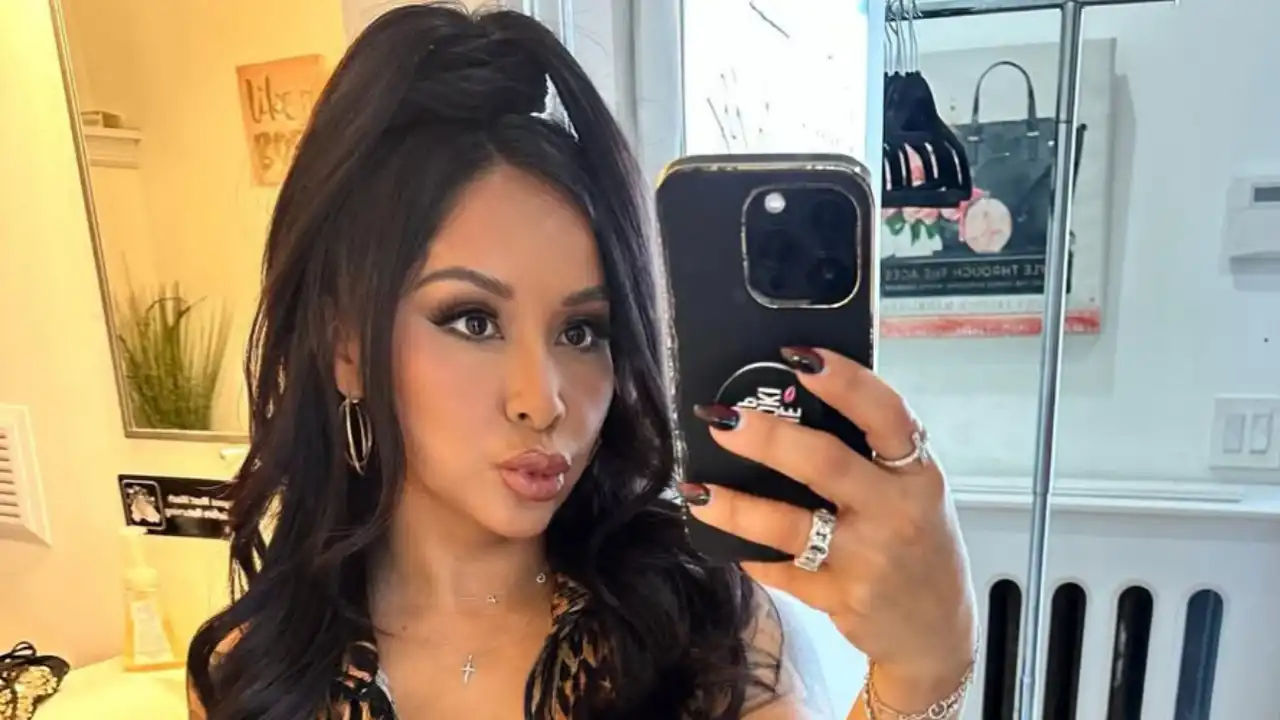 Nicole ‘Snooki’ Polizzi Reveals Stage 1 Cervical Cancer, Urges Women: “Don’t Skip Your Pap Smears” 1 Nicole “Snooki” Polizzi Instagram Post.