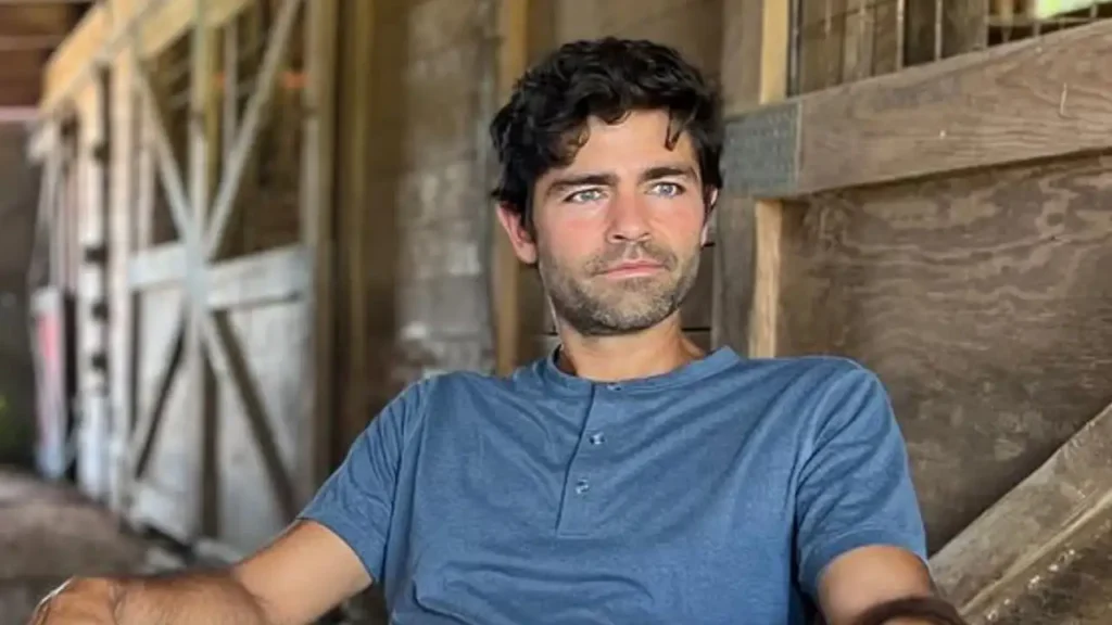 Adrian Grenier.