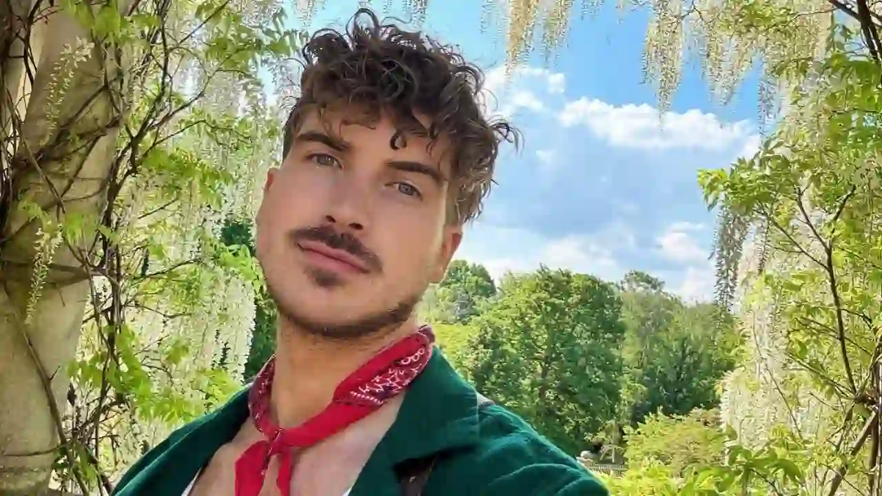 A Producer Told Joey Graceffa to Come Out on ‘The Amazing Race’. His Response? 'Write Me a $1 Million Check.' 1 Joey Graceffa Instagram Photo.