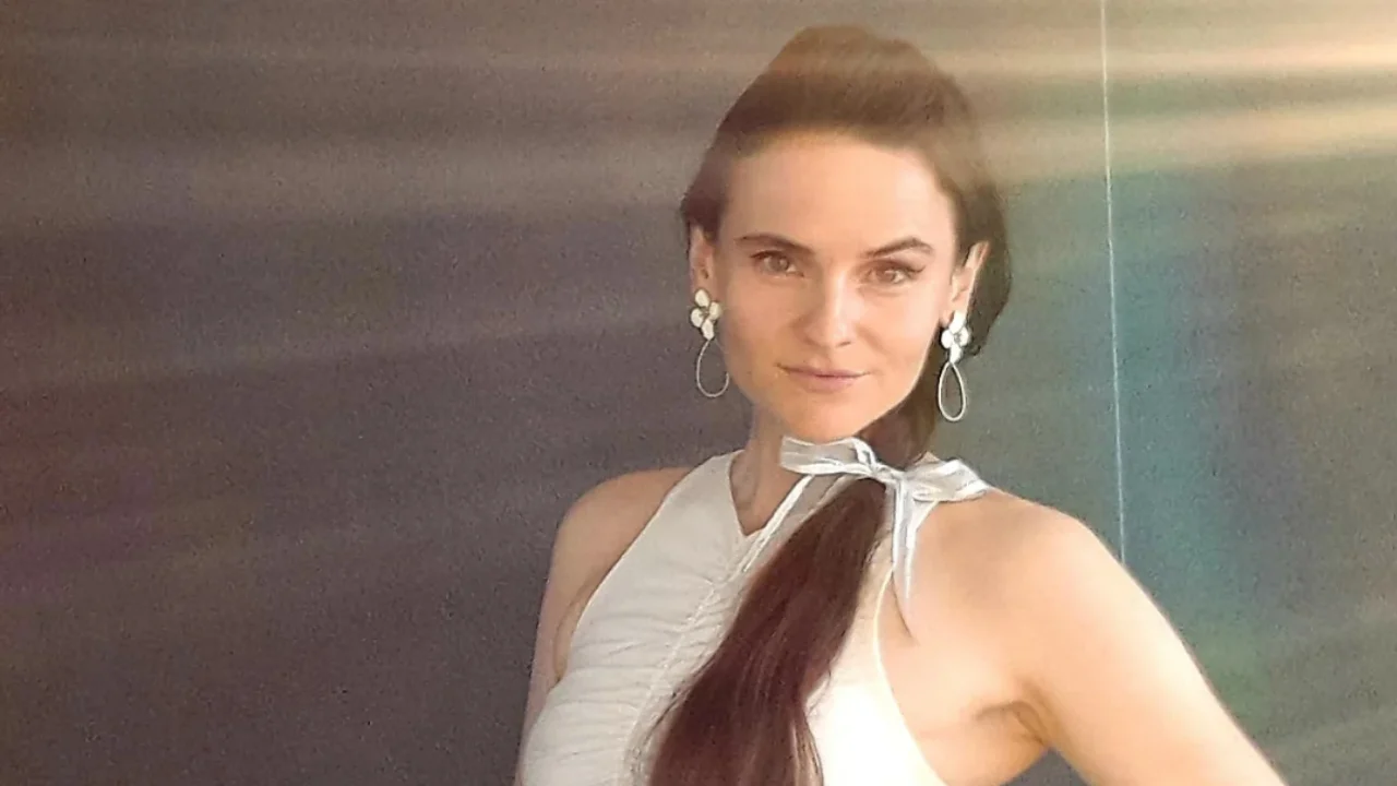 Pop Singer Alexandra Hainsworth Sues 'Do It Management' and Sony Subsidiary 'The Orchard' Over Unpaid Royalties