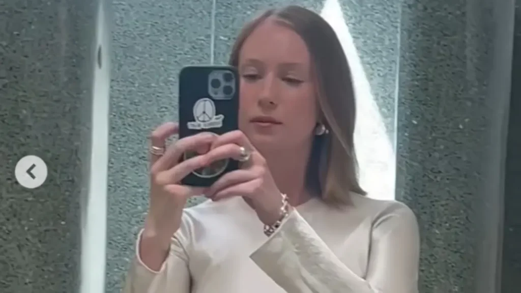 Hannah Einbinder Instagram photo.