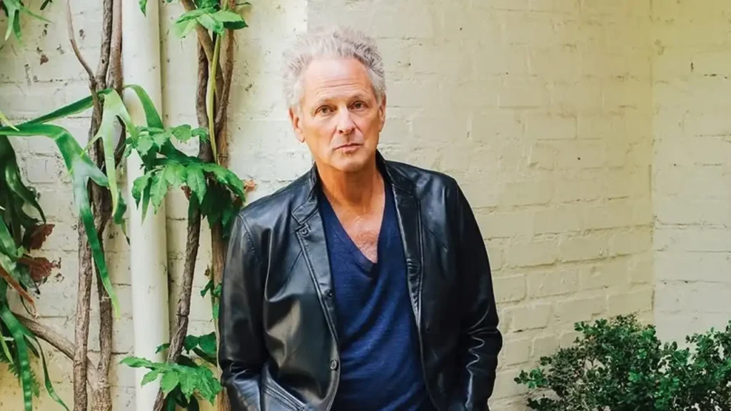 Fleetwood Mac Star Lindsey Buckingham Attacked by Stalking Suspect in Santa Monica 2 Fleetwood Mac Star Lindsey Buckingham Attacked by Stalking Suspect in Santa Monica